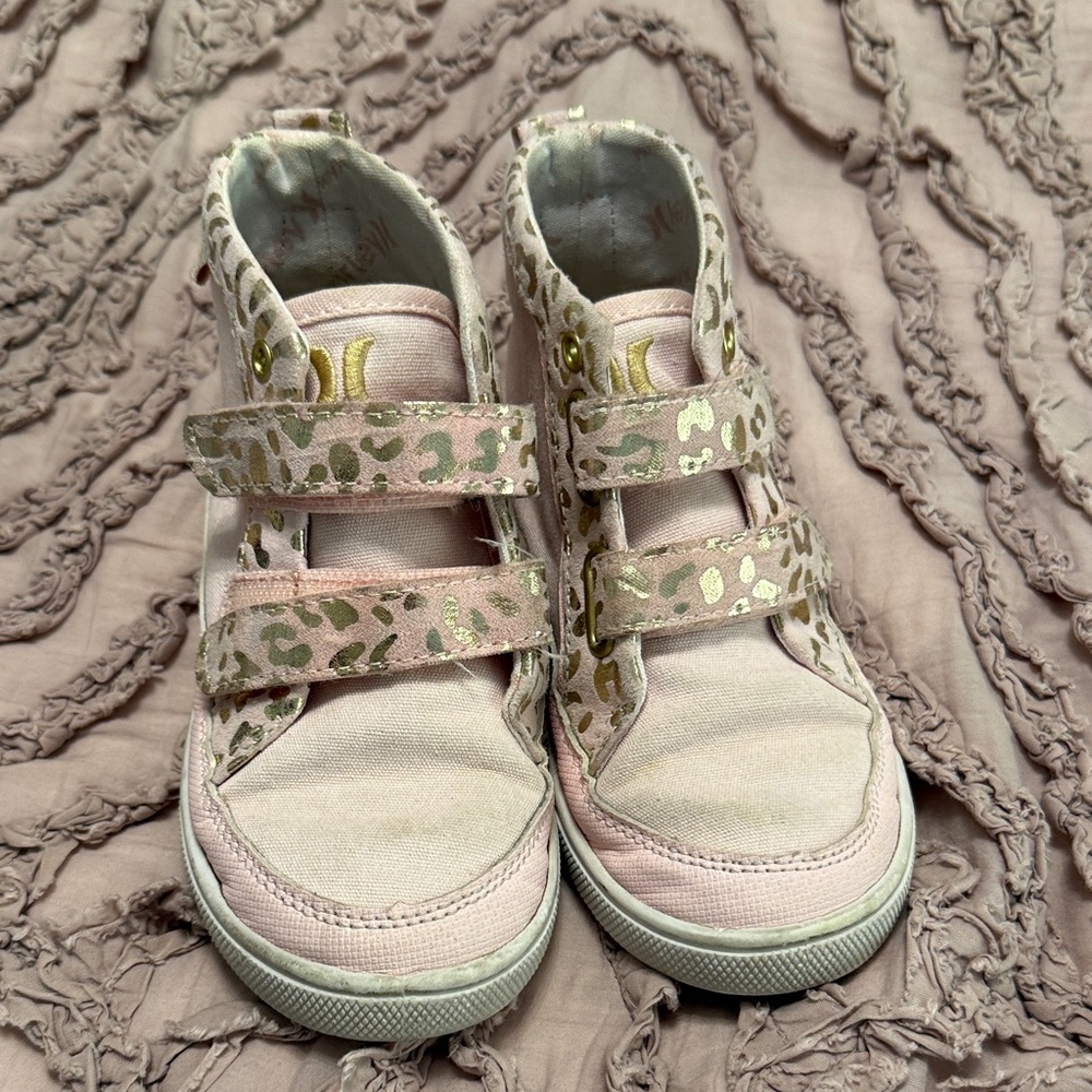 Hurley Kids Sneakers in Pink with Gold leopard Details